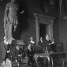Il senatore Giovanni Gentile tiene il discorso inaugurale nella sala Giulio Cesare in Campidoglio