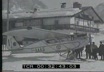 A Cortina d'Ampezzo Balbo pilota un aere ...