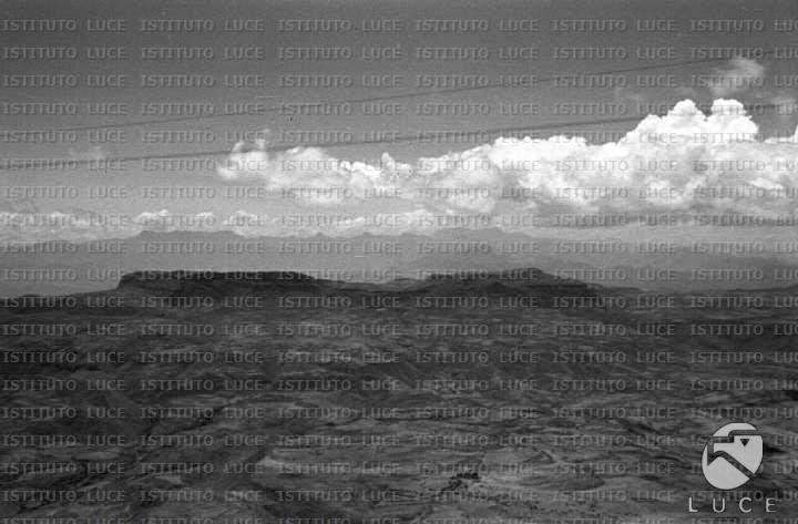 AO/AO042/AO00002837.JPG