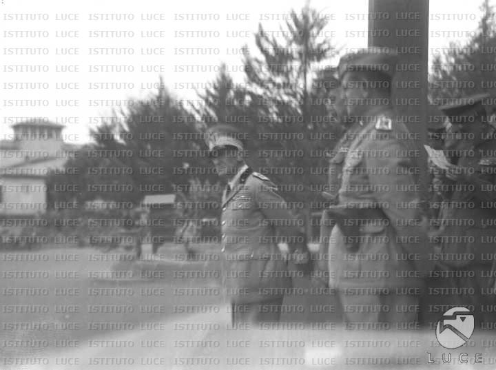 AO/AO047/AO00003140.JPG