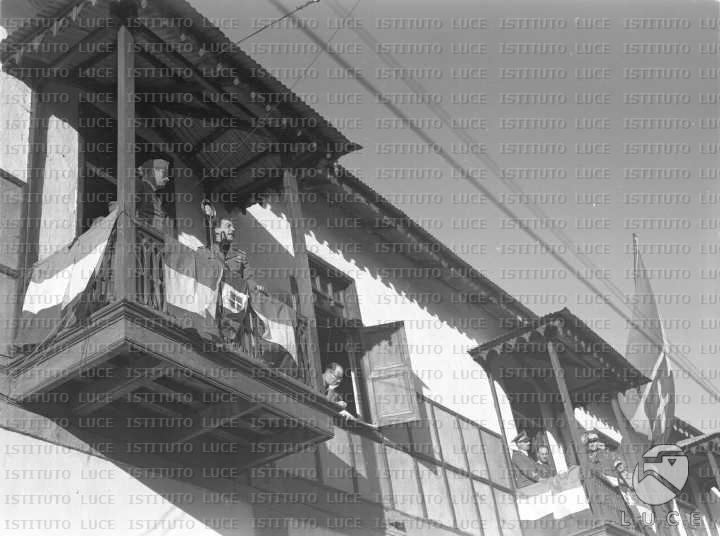 AO/AO056/AO00003772.JPG