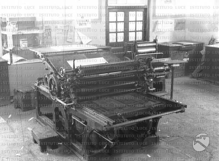 AO/AO061/AO00004075.JPG