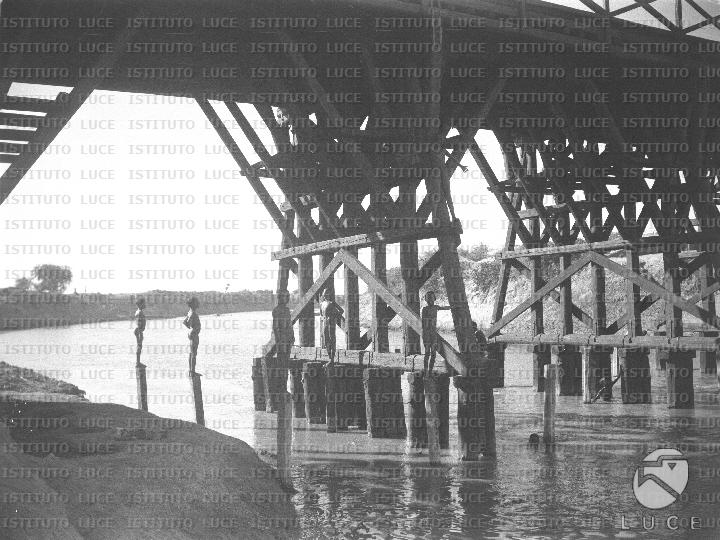 AO/AO104/AO00006947.JPG