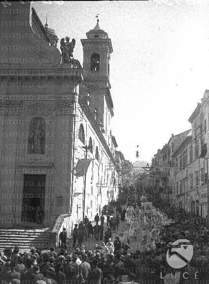 ATTUALITA/A27-172/A00015482.JPG