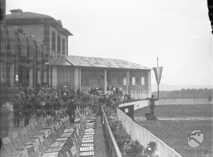 Gara di tiro nel campo della sede della società 