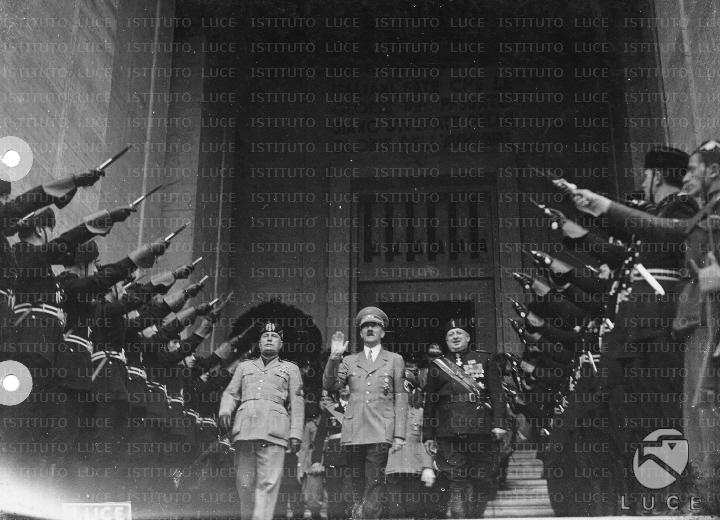 ATTUALITA/FUHRER04/A00082809.JPG