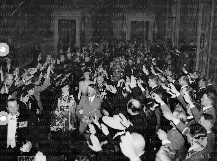 ATTUALITA/FUHRER04/A00082814.JPG
