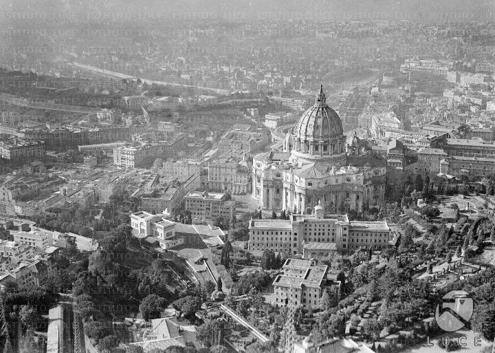 Veduta Aerea Della Citta Del Vaticano Cinecitta Luce Unesco