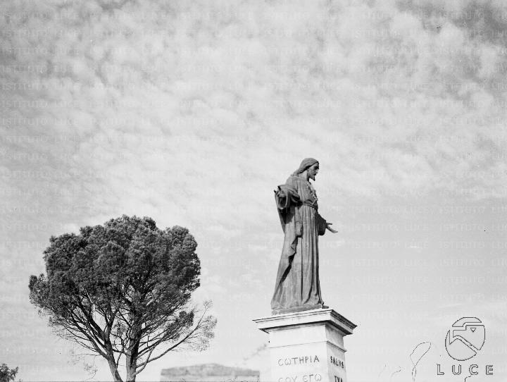 Statua di Cristo Redentore al Gianicolo Archivio storico Istituto Luce