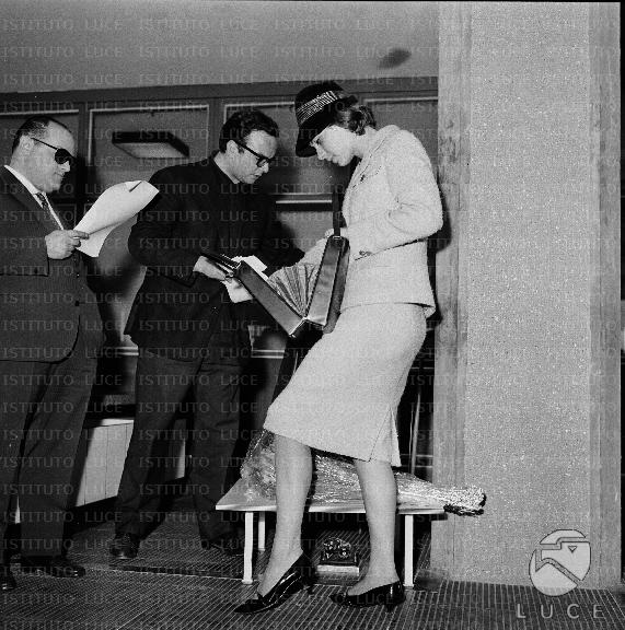 DIAL/D363/D363-25.JPG DIAL/D363/D363-25.JPG