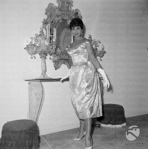 DIAL/DAD035/DAD035-23.JPG DIAL/DAD035/DAD035-23.JPG