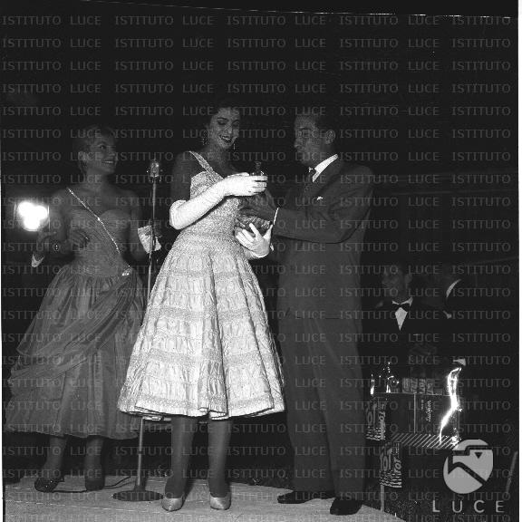 FV/NTH00162/FV00036138.JPG FV/NTH00162/FV00036138.JPG