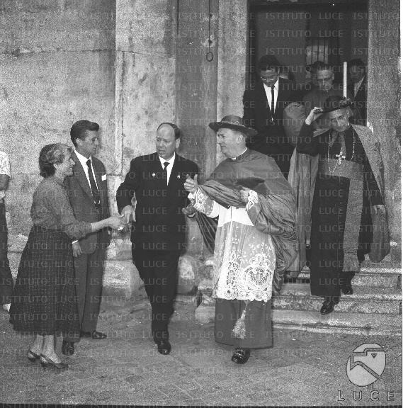 Funerali del cardinale Verde. Presenti i cardinali Giuseppe Pizzardo e Alfredo Ottaviani