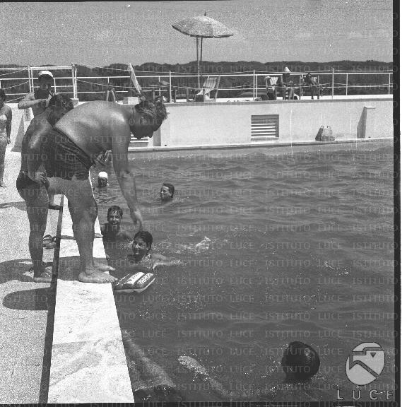 FV/NTH00406/FV00089012.JPG FV/NTH00406/FV00089012.JPG