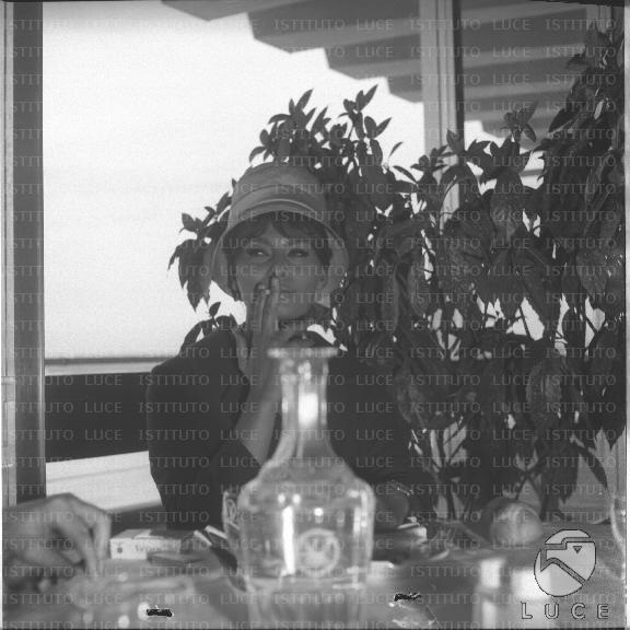 FV/NTH00551/FV00120855.JPG FV/NTH00551/FV00120855.JPG