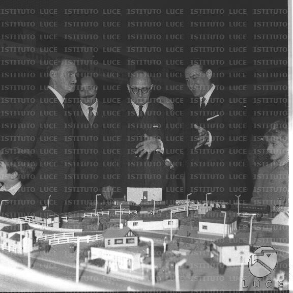 FV2/NTH00772/FV00167228.JPG