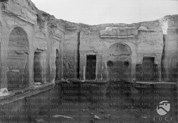 L/L100/L00006357.JPG