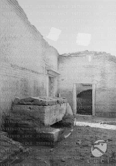 L/L100/L00006358.JPG