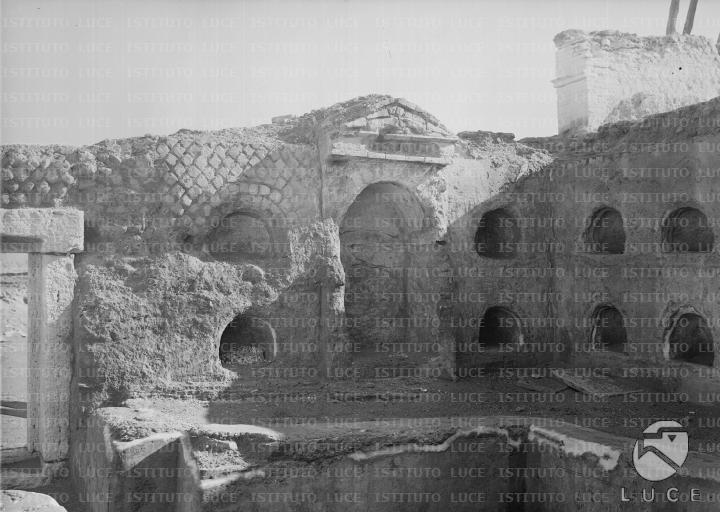 L/L100/L00006367.JPG