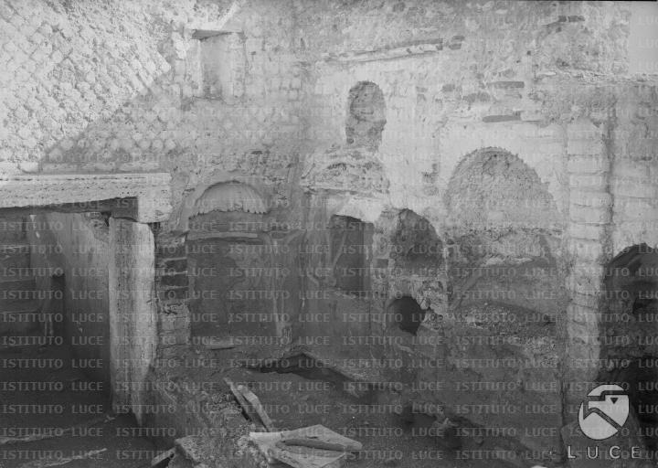 L/L100/L00006368.JPG