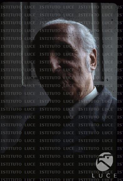 Il Poeta Carlo Betocchi Archivio Storico Istituto Luce il-poeta-carlo-betocchi-archivio-storico-istituto-luce