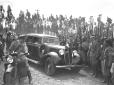Cerimonia militare sul prato del Piccolo Ghebb im ...
