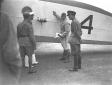 Galeazzo Ciano prima di un volo di guerra