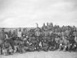 Foto di gruppo di legionari in un accampamento