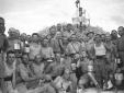 Foto di gruppo di legionari in un accampamento