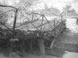 Ponte di legno per il passaggio degli automezzi
