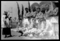 Monterazzano. Un sacerdote benedice una squadra di ...