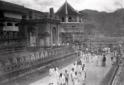 Pellegrini nella pagoda di Kandy