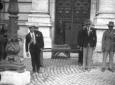 I minatori mostrano l'omaggio portato a Mussolini: ...