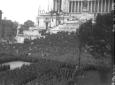 La folla al Vittoriano