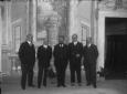 Foto di gruppo delle autorit� all'interno di Villa ...