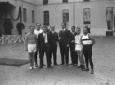 Foto di gruppo nel cortile del Centro Sportivo; al ...