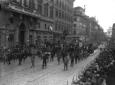 Labari e gonfaloni al corteo funebre in  ...