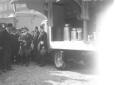 Mussolini conversa con altre autorit a fianco del ...
