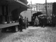 Vittorio Emanuele III, circondato da autorit, cam ...