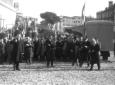 Un gruppo di personalit affolla piazza dell'Ara C ...