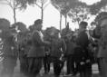 Mussolini saluta le autorit militari tedesche pre ...