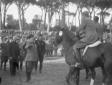 Mussolini durante la premiazione del Concorso Ippi ...