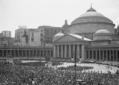 Imponente manifestazione in piazza Plebiscito in o ...