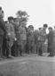 Mussolini consegna una medaglia alla memoria alla  ...