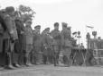 Mussolini consegna la medaglia d'argento al valor  ...