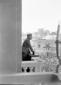 Mussolini si affaccia al balcone del palazzo del G ...