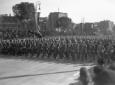 Reparti dell'esercito italiano sfilano in via dell ...