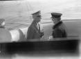 Vittorio Emanuele e Horthy conversano a bordo dell ...