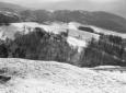 Ampia inquadratura della vallata e della montagna  ...