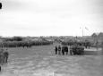 Campo lunghissimo, la cerimonia, truppe schierate, ...